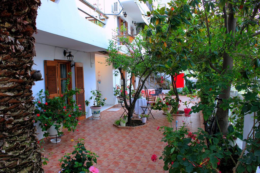 Vaya Zorba Studios Skiathos Habitación foto