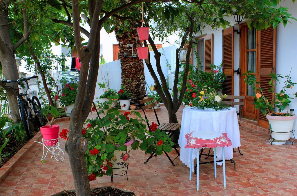 Vaya Zorba Studios Skiathos Habitación foto